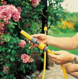 Hozelock hose nozzle and waterstop connector