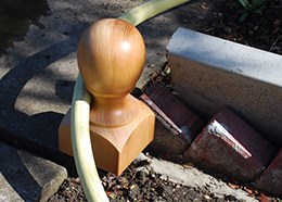 Hose bollard