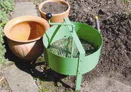 Rotary soil sieve