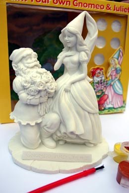 Paint your own Gnomeo & Juliet