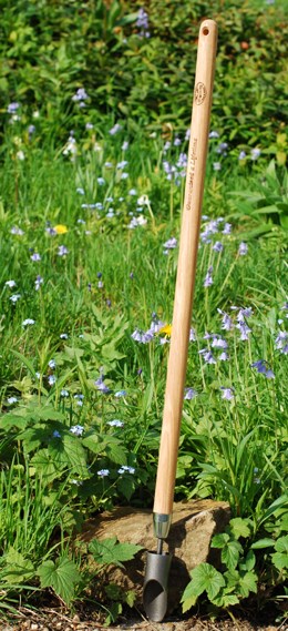 De Wit long handled crocus / snowdrop bulb planter