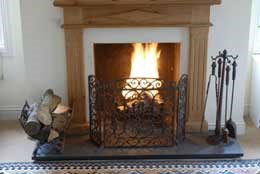 Cast-iron log holder