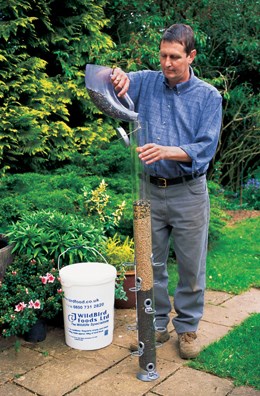 Large conqueror feeder