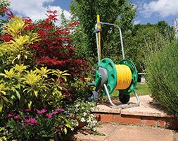 Hozelock 60m hose cart, with 30m multi purpose hose and Fittings