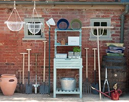 Space saving potting bench with storage - eau de nil