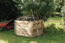 Slot down compost box