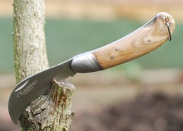 Traditional stainless steel pruning knife