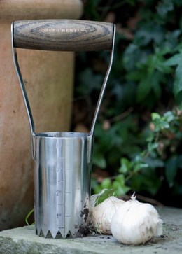 Traditional hand bulb planter stainless steel