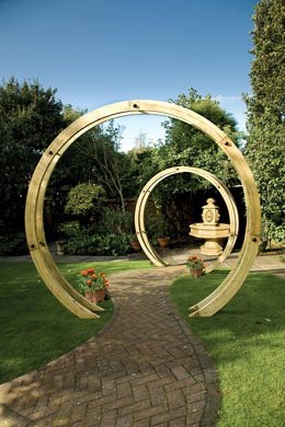 Freestanding flower circle