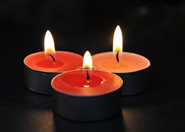 30 strawberry scented tealights