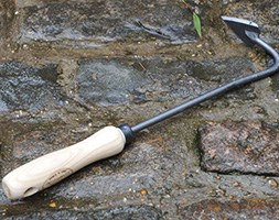 De Wit heartshaped handhoe forged