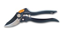 Fiskars bypass professional lever action secateurs