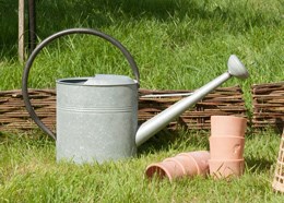 Vintage style watering can