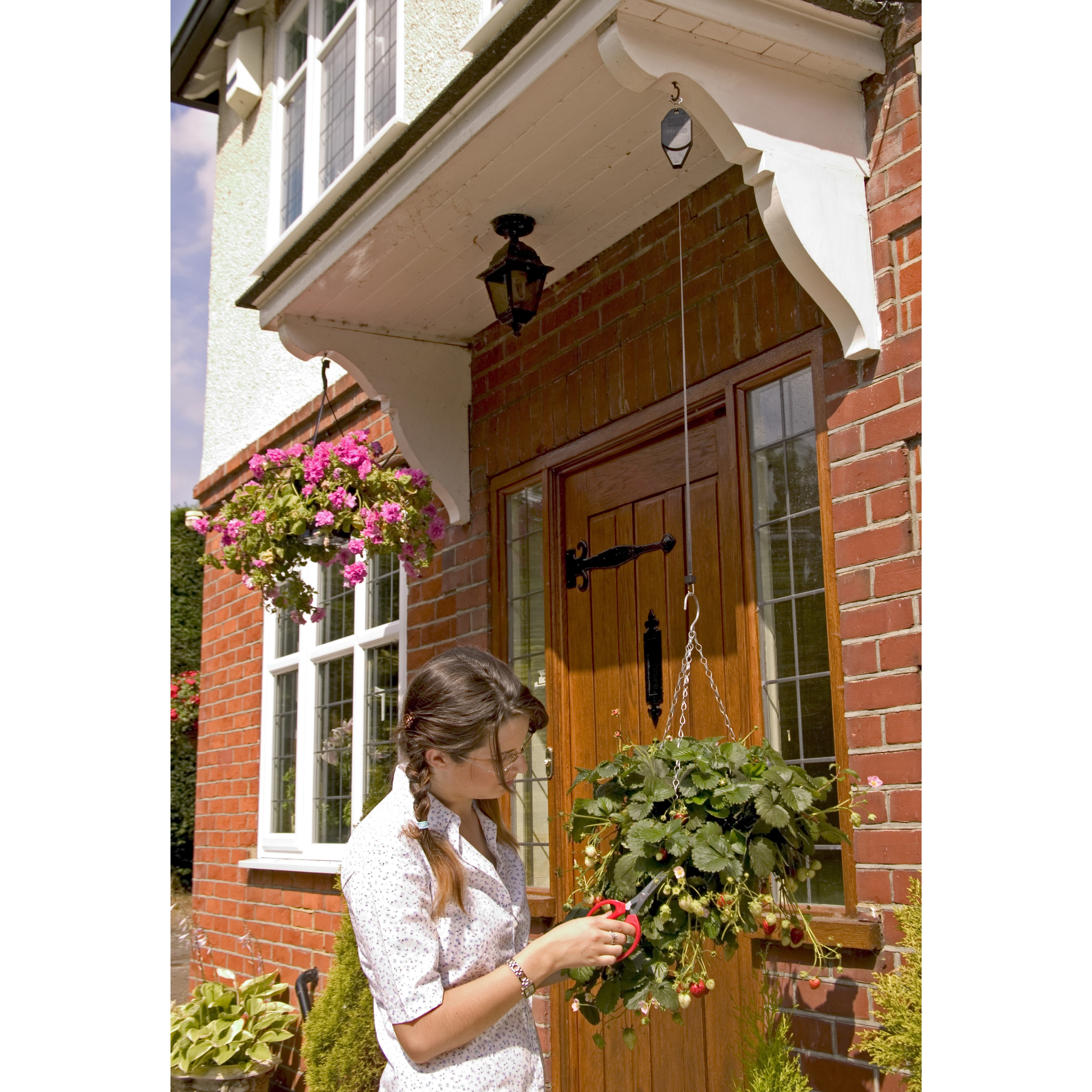 Hi-Lo hanging basket raising / lowering pulley