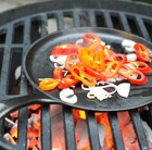Cast iron round griddle for braziers
