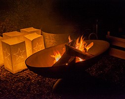 Cast-iron oval brazier