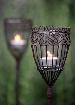 Kamla stake lantern