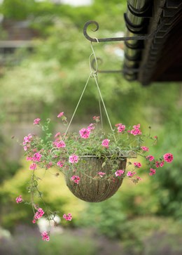 Deep hanging basket