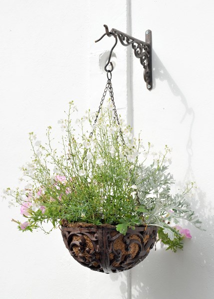 Cast iron hanging basket bracket