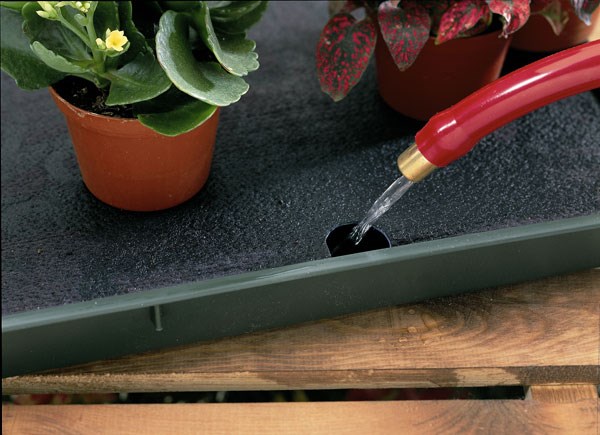 Self watering windowsill plant tray