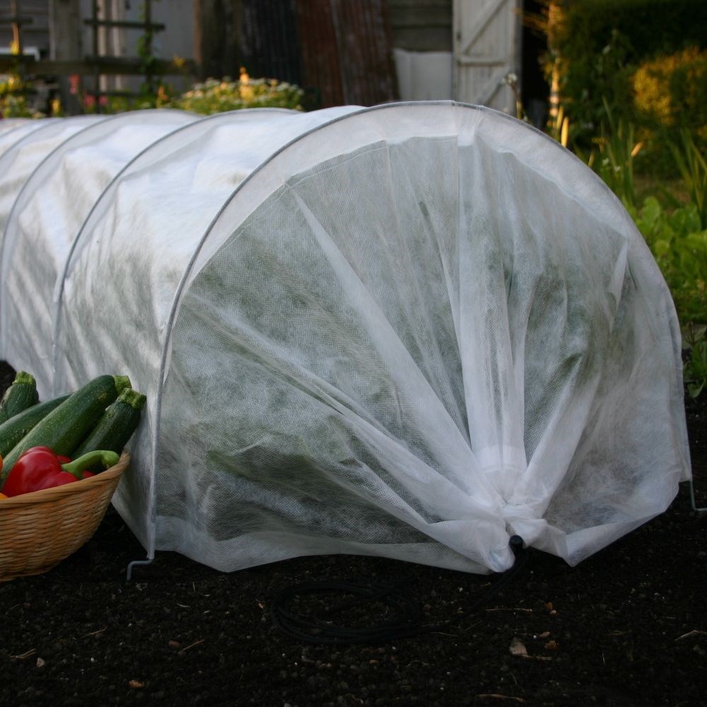 Giant easy fleece tunnel