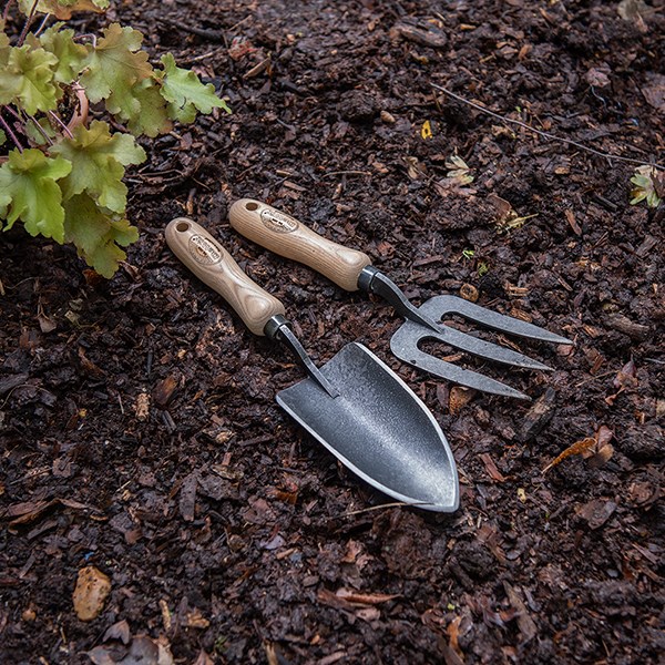 DeWit professional planting trowel
