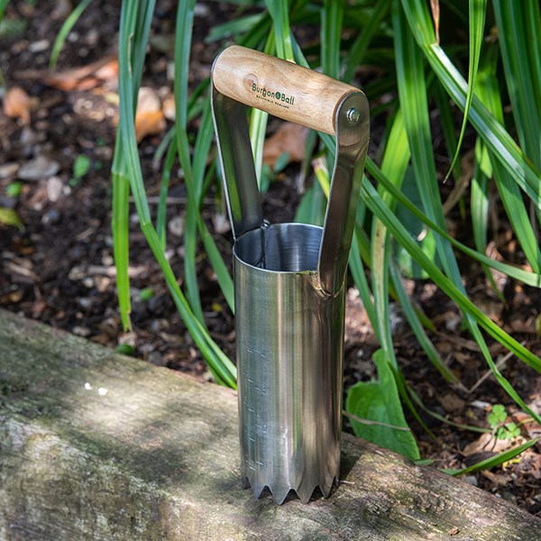 RHS Burgon and Ball hand bulb planter