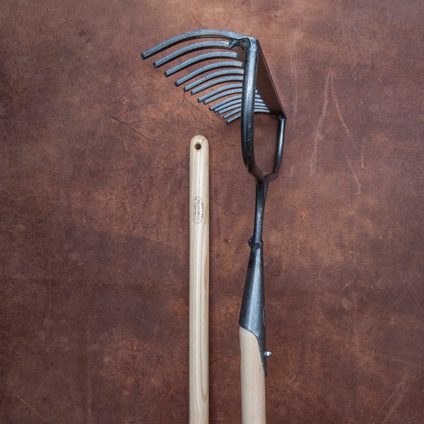 DeWit bow tine rake