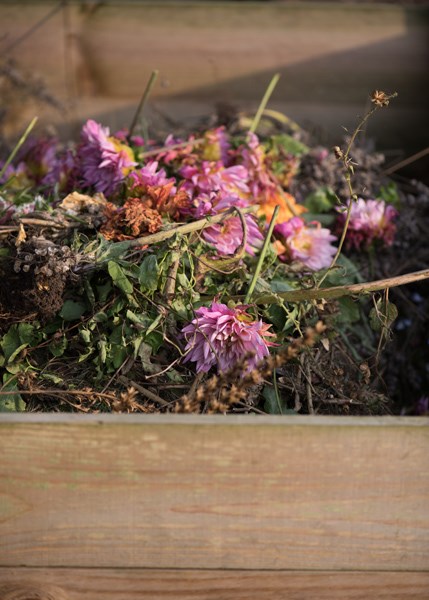 Slot down compost box extension kit
