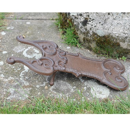 Cast iron boot jack