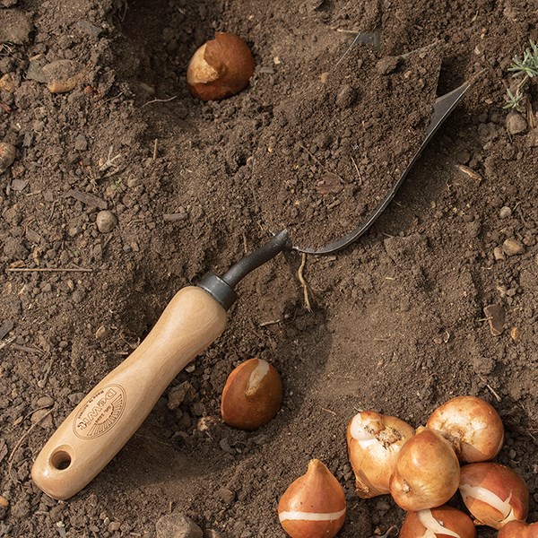 DeWit tulip trowel