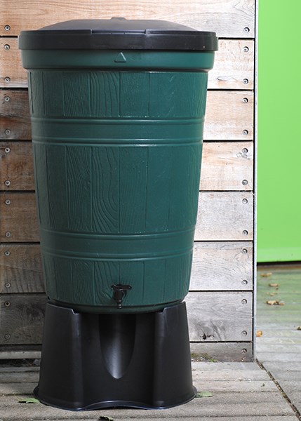 Garden lake water butt kit