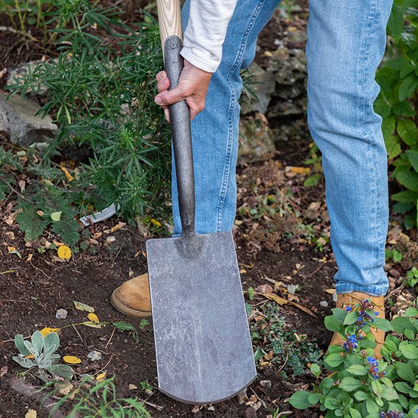 DeWit solid socket spade
