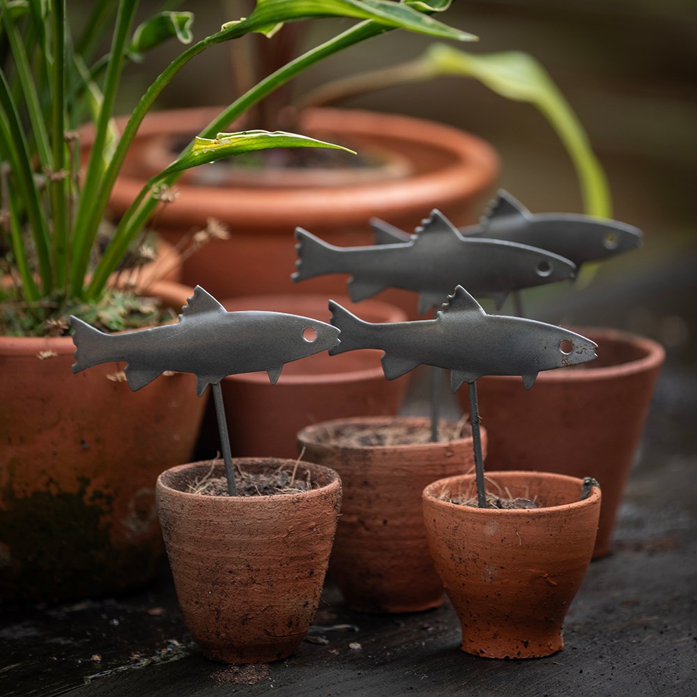 Metal fish plant markers - set of 4