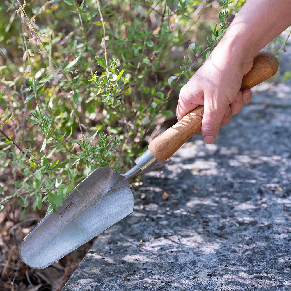 Sneeboer flowerbed trowel