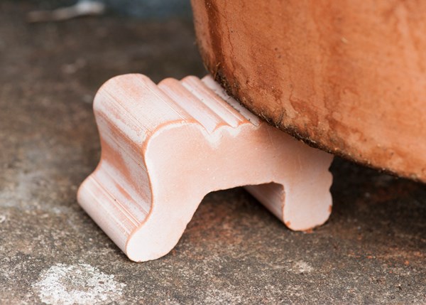 Terracotta pot feet - set of 3