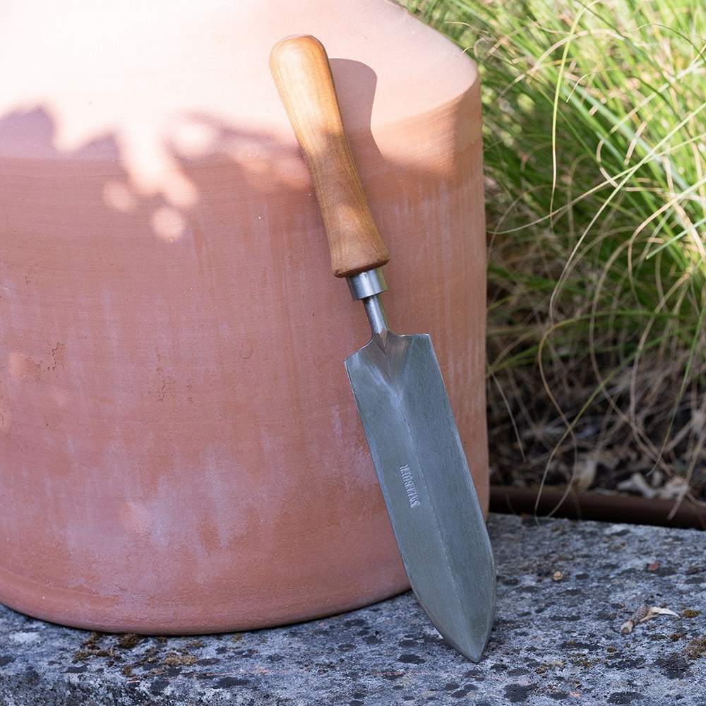 Sneeboer weeding trowel