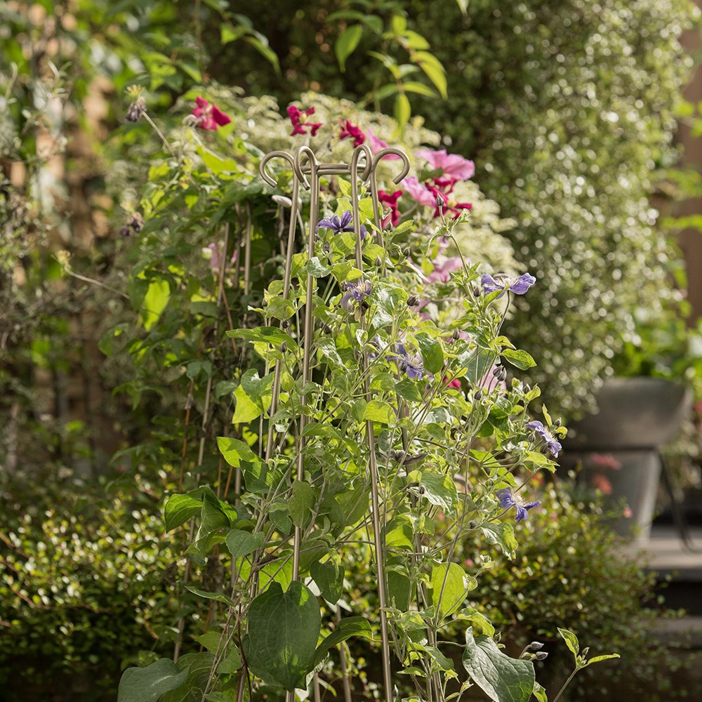 Elegant tiered metal obelisk - 3 tier pewter