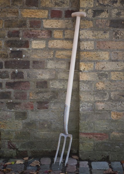 Sneeboer digging fork