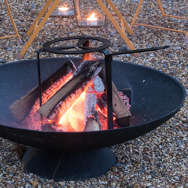 Open fire cooking tripod