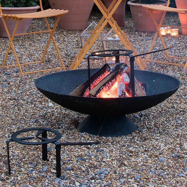 Open fire cooking tripod