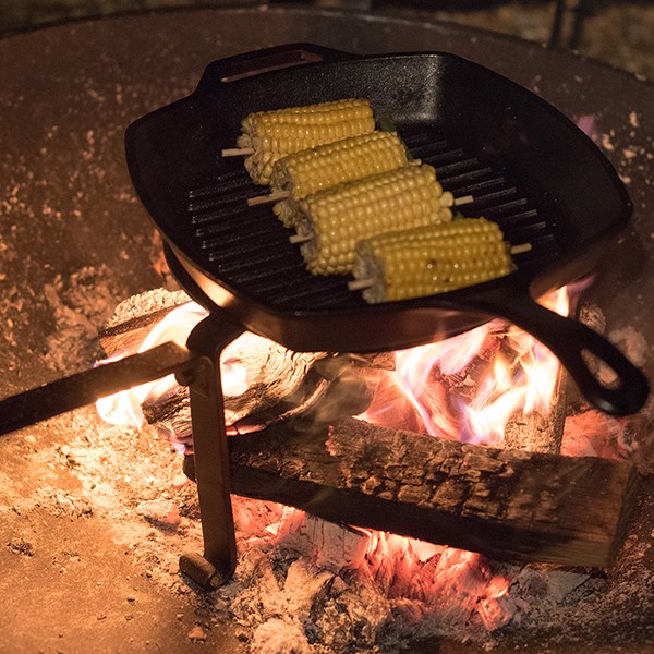 Open fire cooking tripod