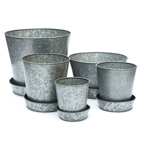 Single galvanised metal pot