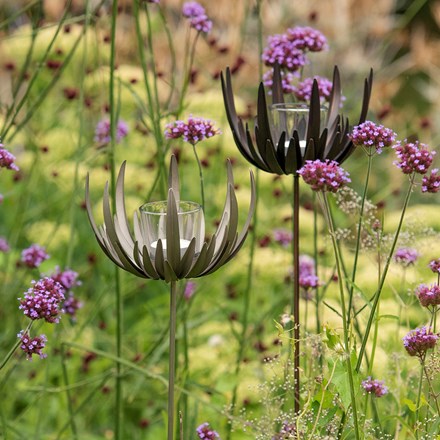 Flower stake tealight holder