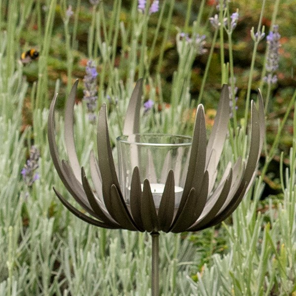 Flower stake tealight holder
