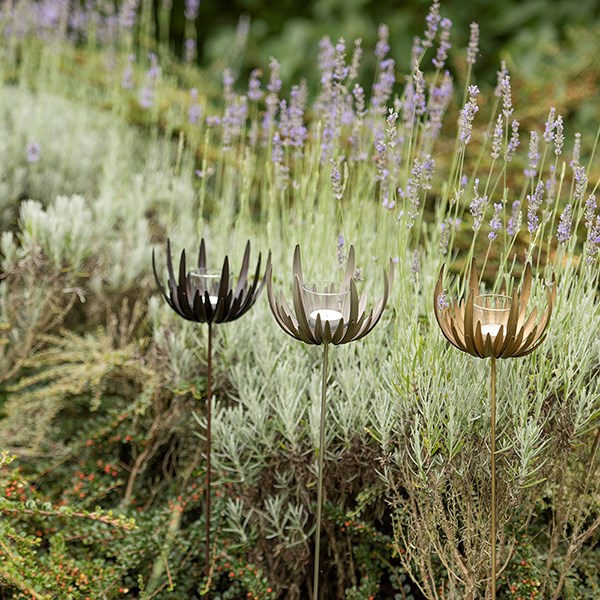 Flower stake tealight holder