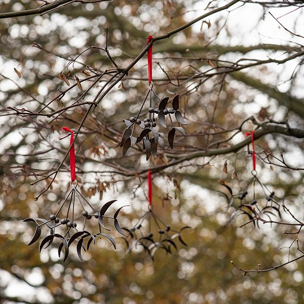 Hanging mistletoe - antique pewter