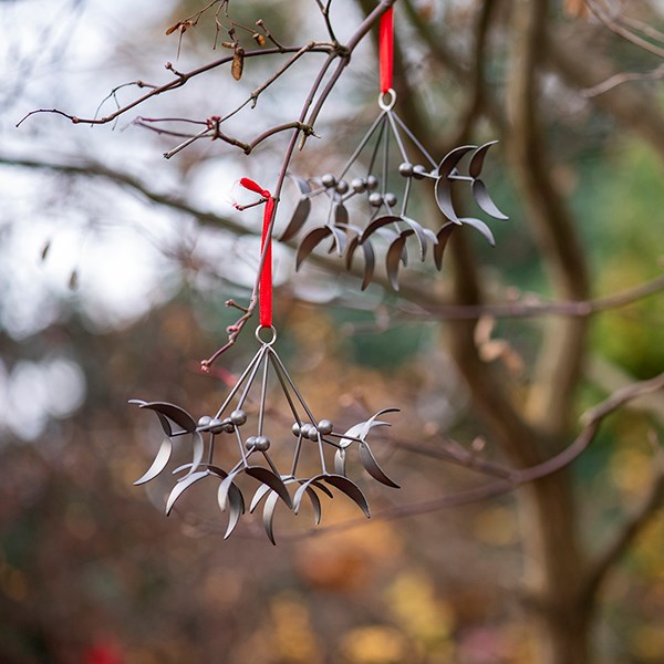 Hanging mistletoe - antique pewter