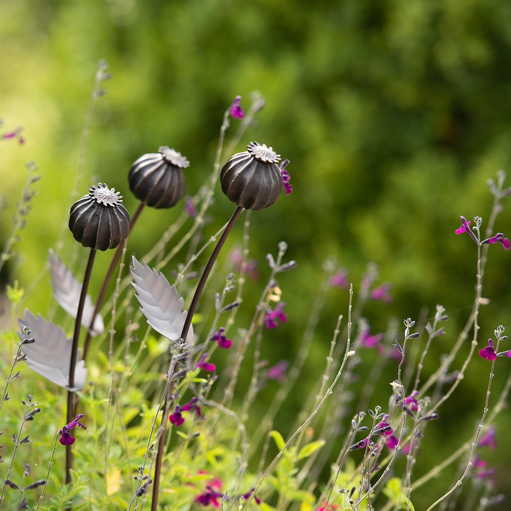 Poppy seed head stake - large seed head