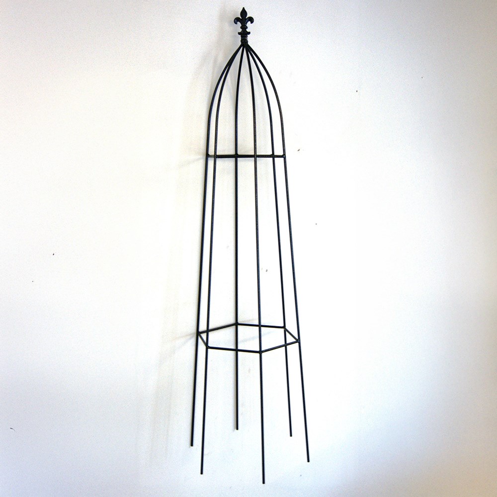 Gothic rose obelisk - black